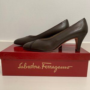 Vintage Ferragamo Taupe Heels - Never Worn
